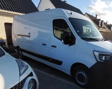 Frachtführer Transporter Renault master in Liévin Frankreich